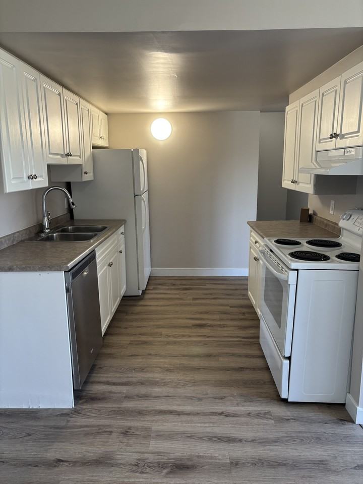 2908 116a Ave Nw #312 - Photo 3 of 18