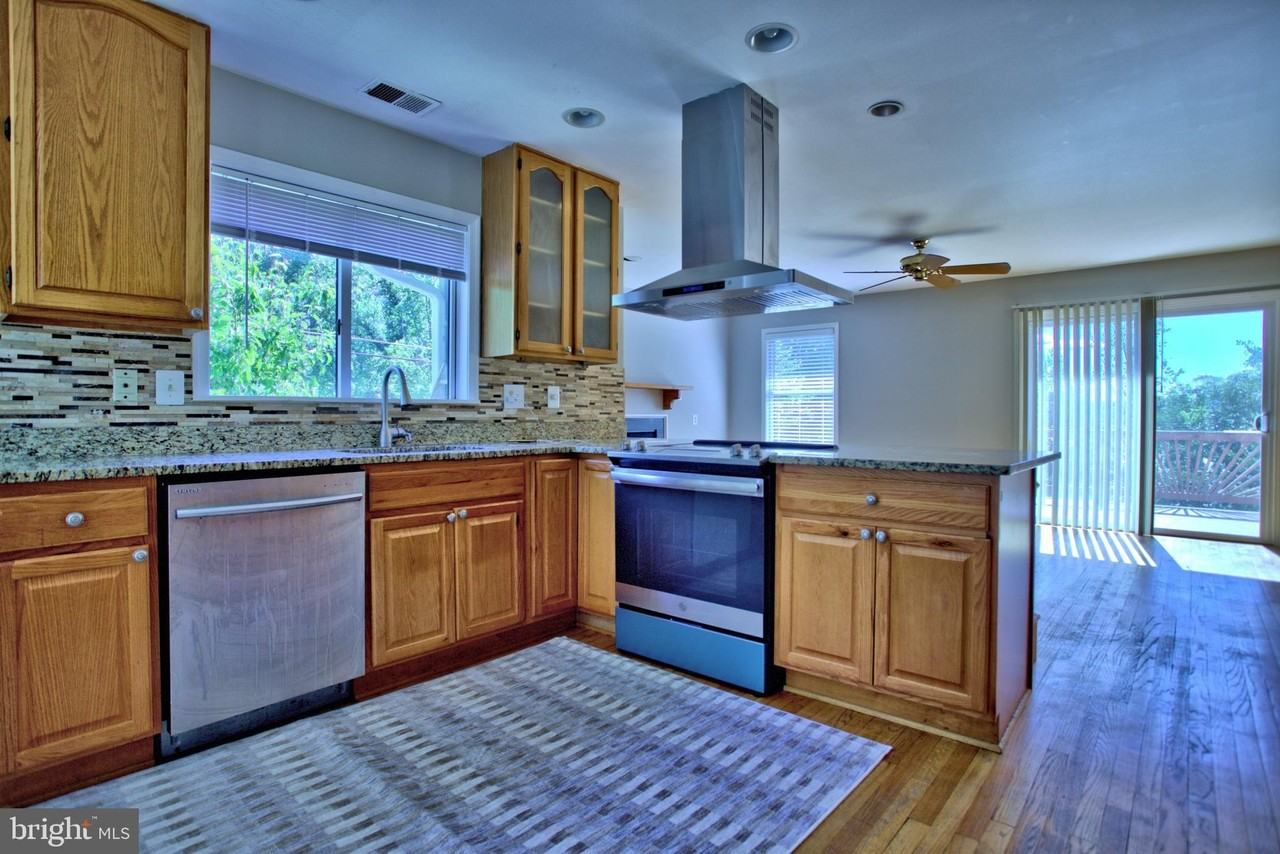 1209 Merton Trl - Photo 4 of 39