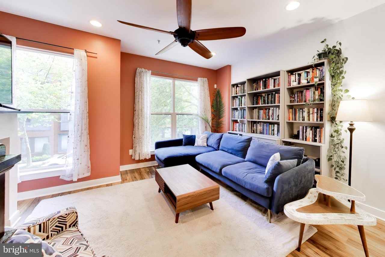 4550 Longfellow St - Photo 5 of 50