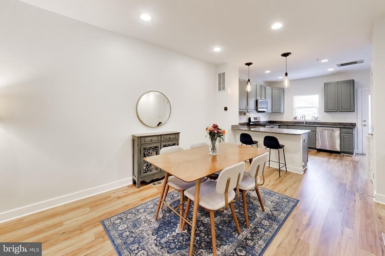 4550 Longfellow St - Photo 7 of 50