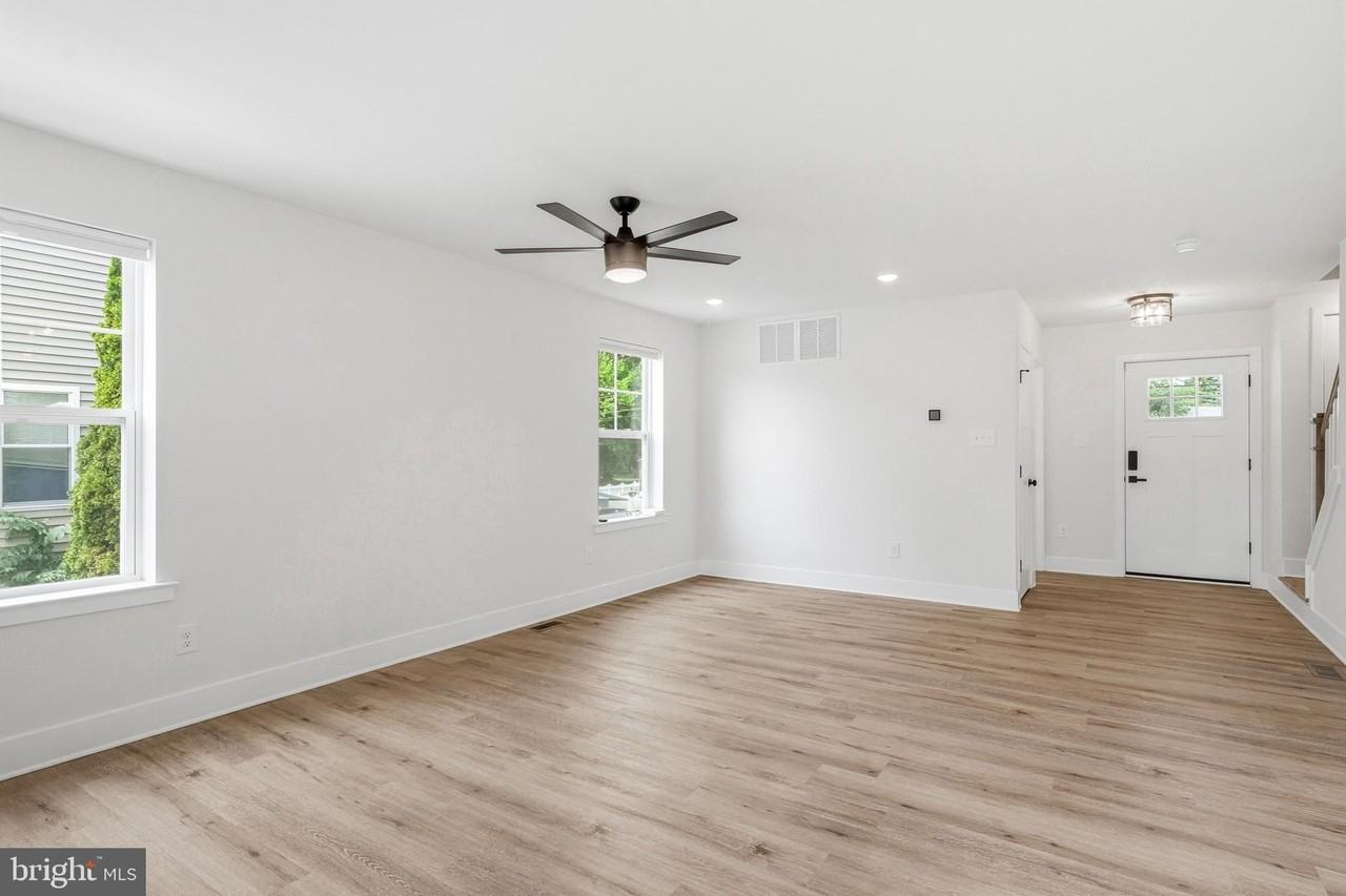 1306 Washington Ave - Photo 7 of 24