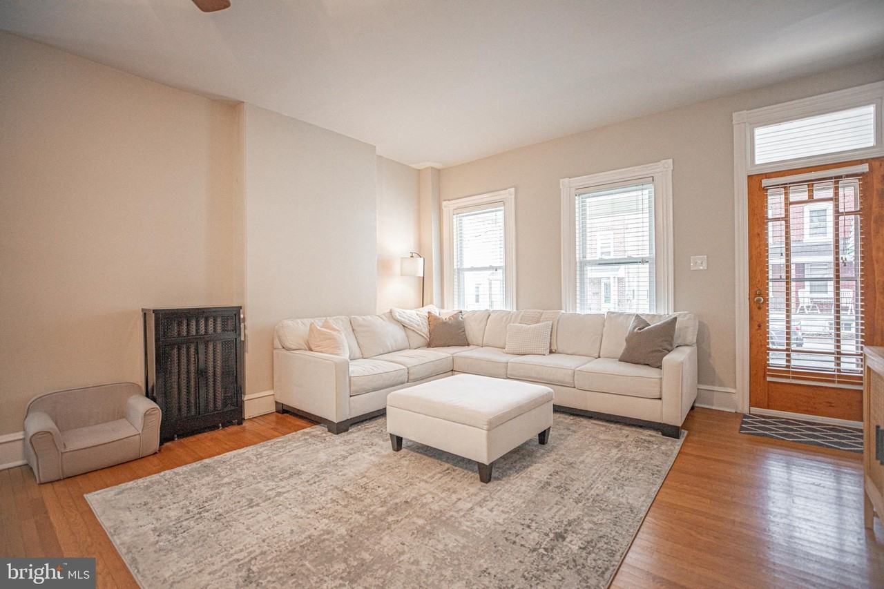 245 Hurst St - Photo 7 of 38