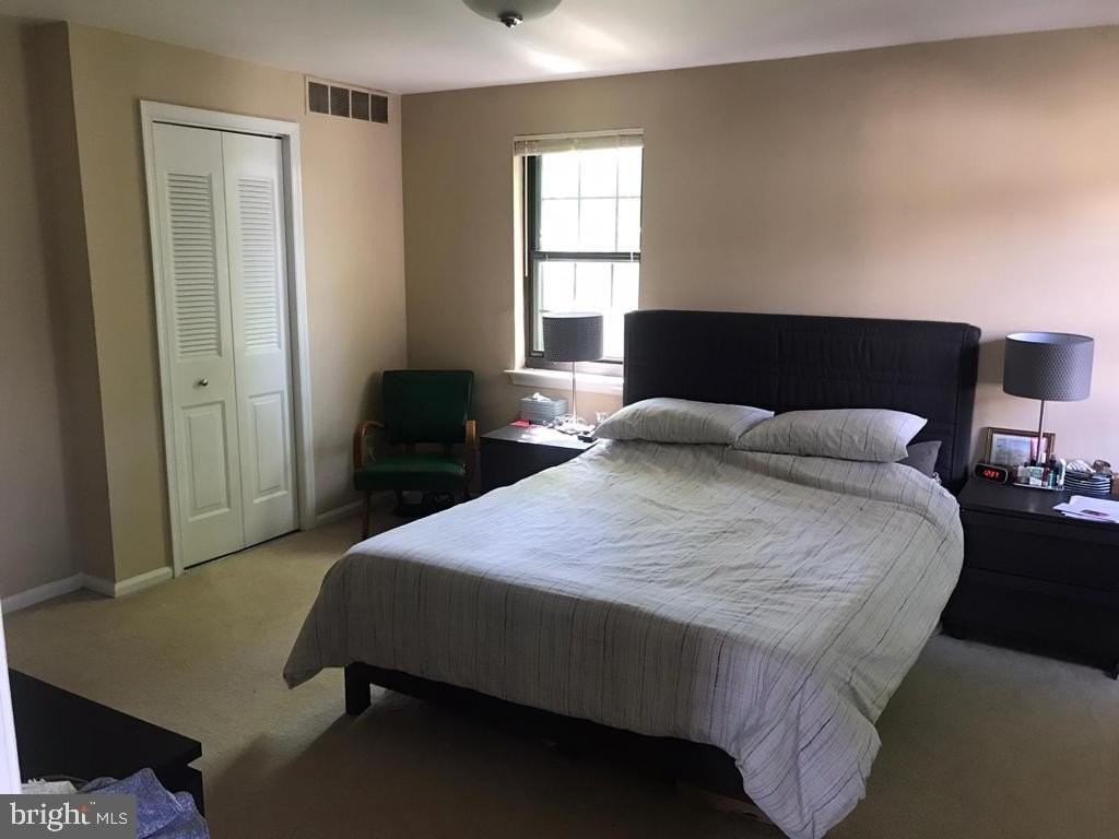 22 Llanfair Rd #8 - Photo 2 of 10