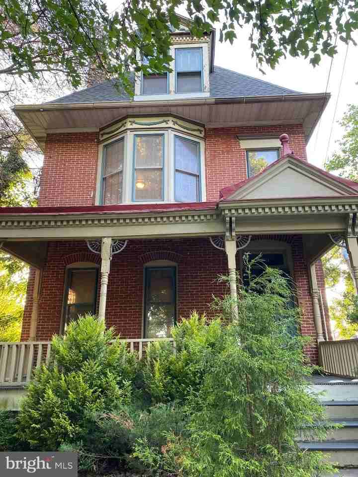 535 N Charlotte St #2 - Photo 2 of 15