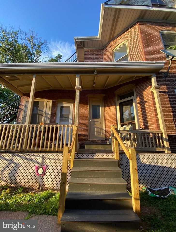 535 N Charlotte St #2 - Photo 5 of 15