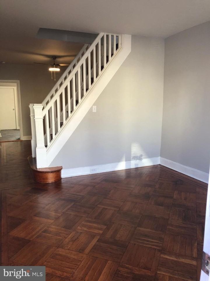 2313 Gaul St - Photo 3 of 28