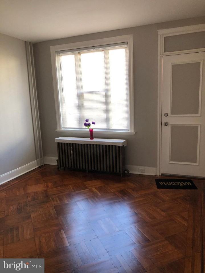 2313 Gaul St - Photo 4 of 28
