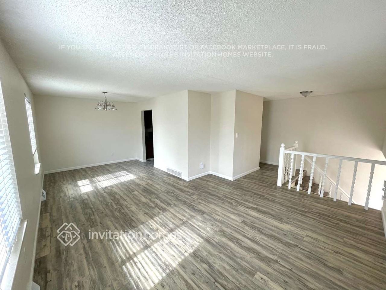 378 S 24th Ave - Photo 3 of 14