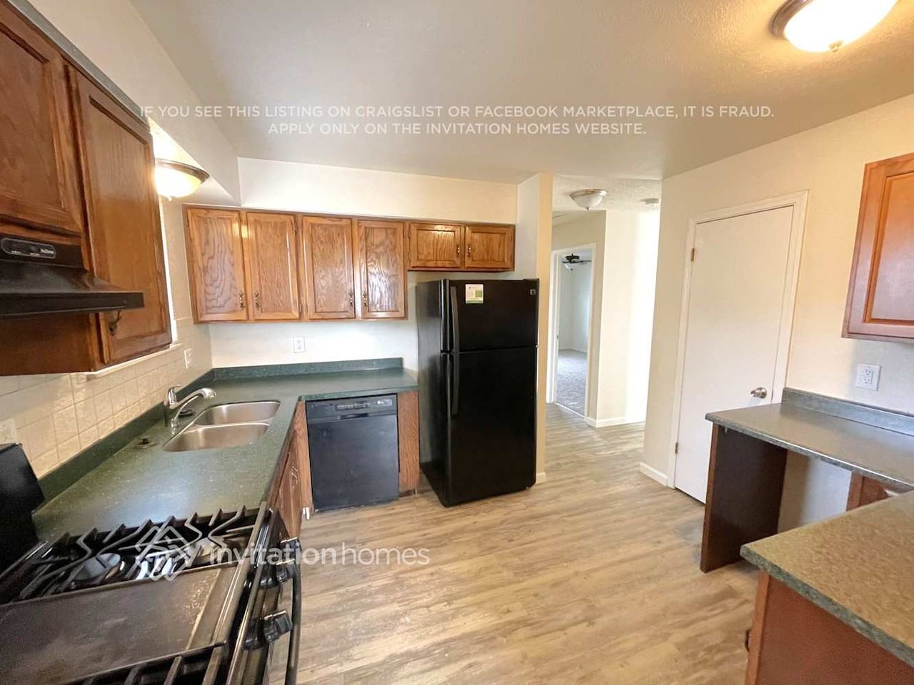 378 S 24th Ave - Photo 5 of 14