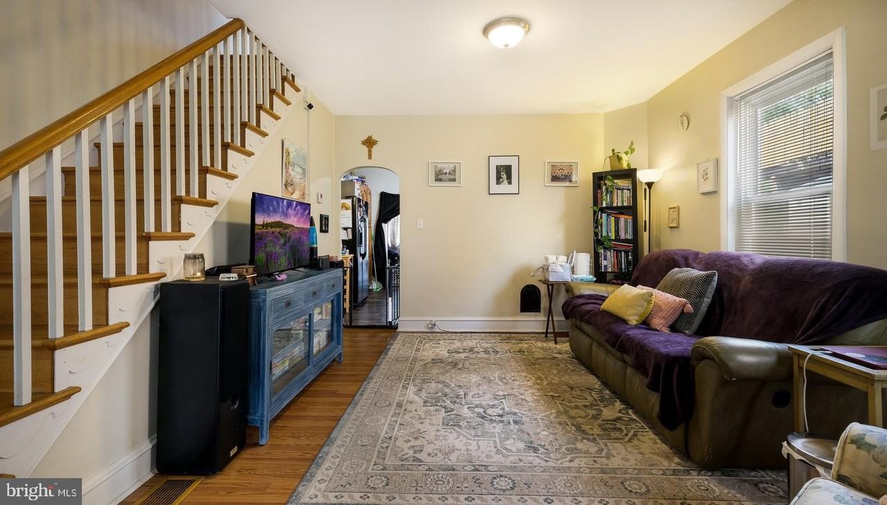372 Ripka St - Photo 6 of 22