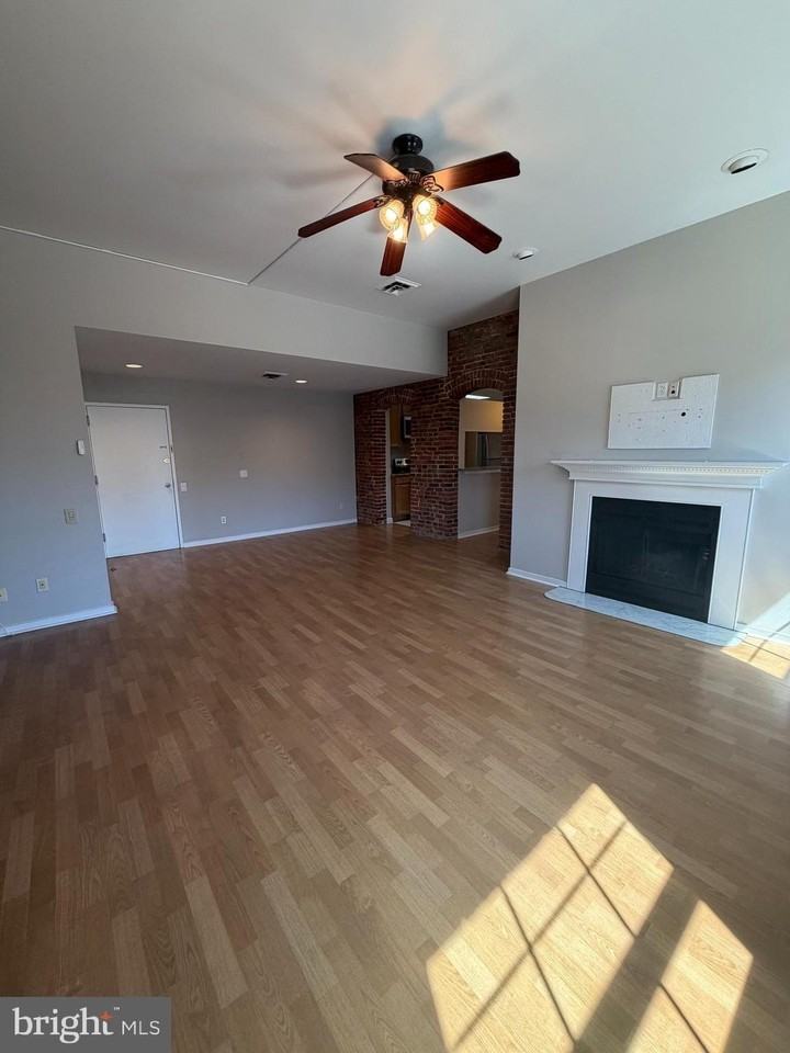 10222 Church St #404 - Photo 4 of 10
