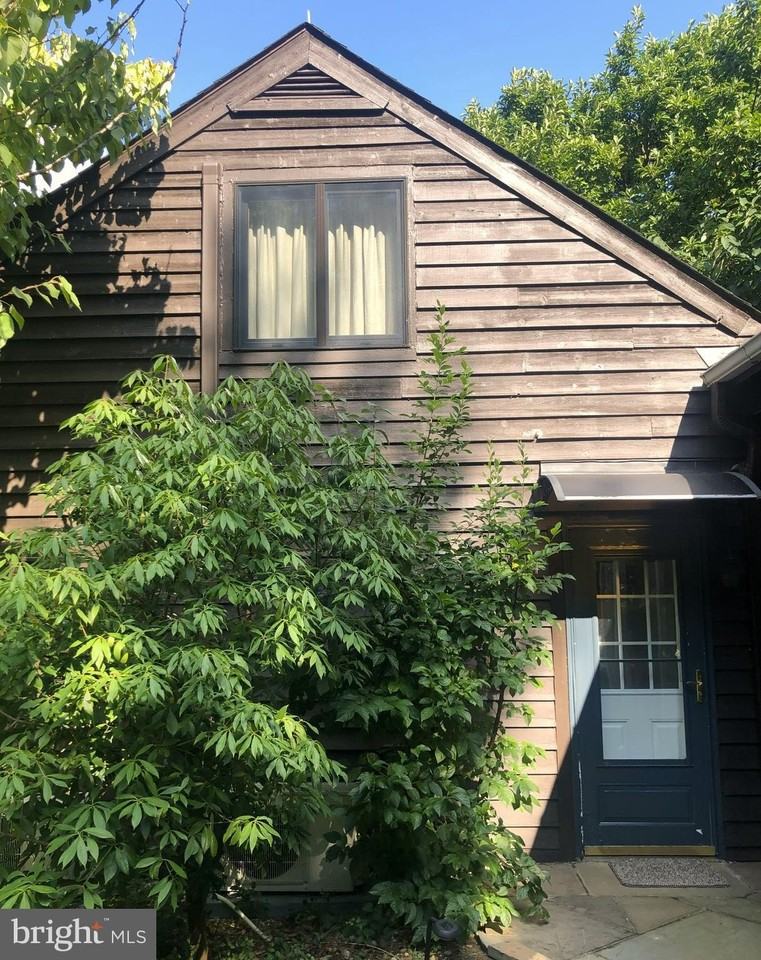 8376 Meadows Rd - Photo 2 of 14
