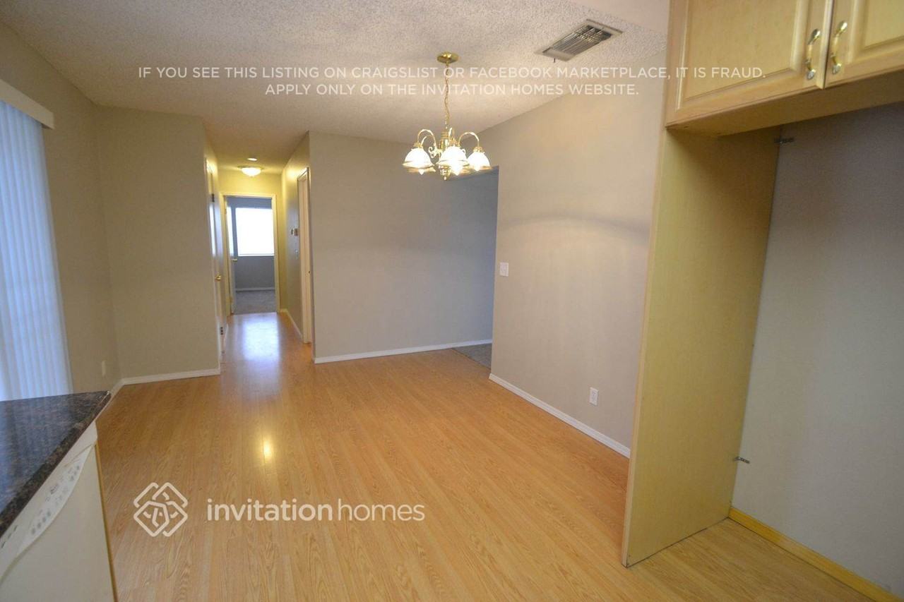 106 Brockton Ct - Photo 4 of 11