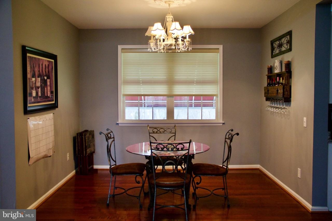 11601 Warren Ln - Photo 6 of 47