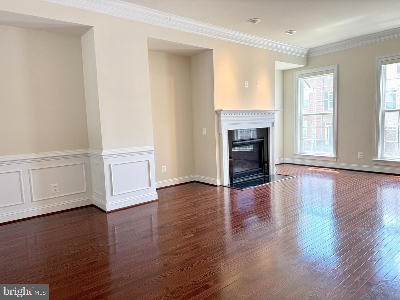 42682 Keiller Ter - Photo 3 of 31