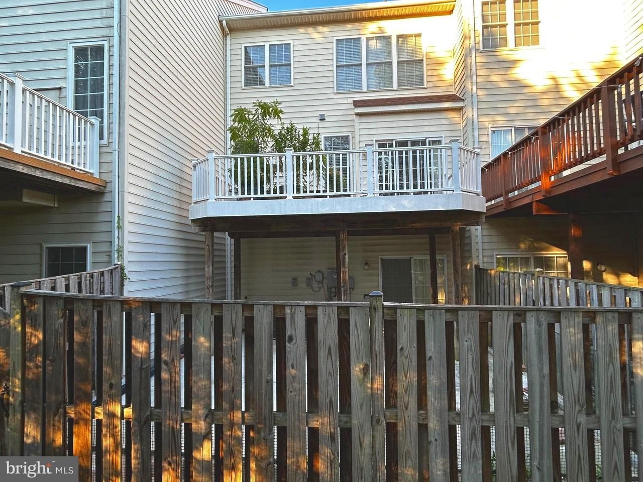 25285 Nesting Sq - Photo 3 of 3