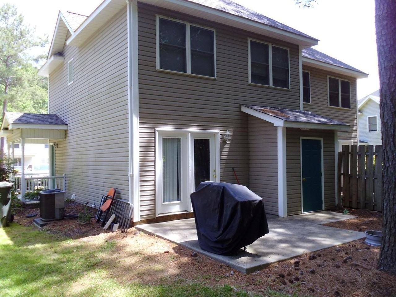 109 Laura Ln #B - Photo 2 of 11
