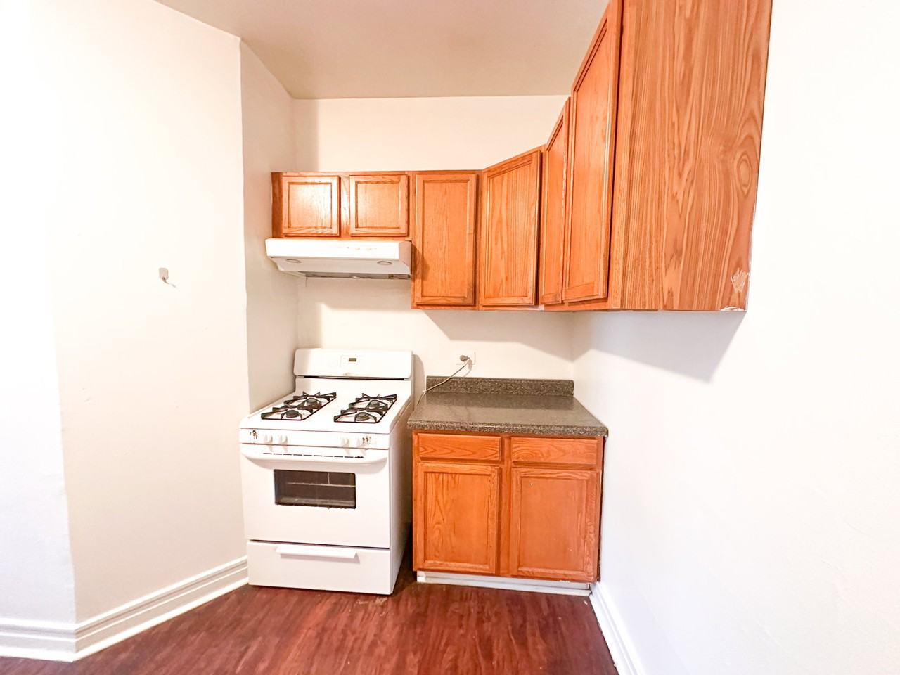 1619 Ridge Ave #E3 - Photo 4 of 8