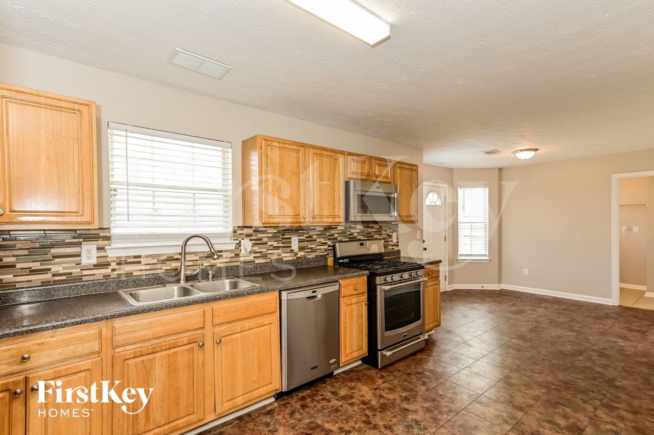 195 Dairyland Dr - Photo 4 of 15