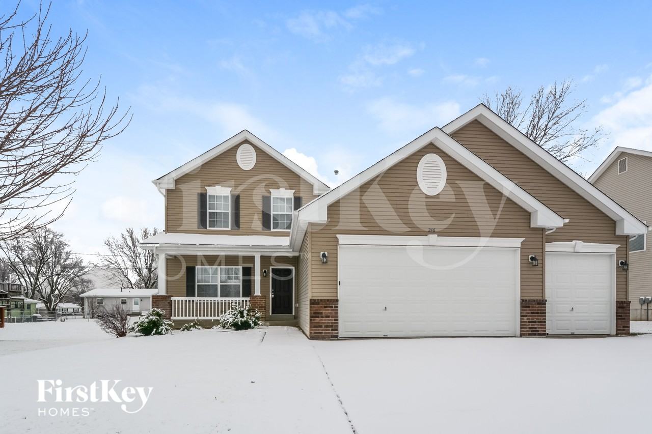 246 Wabash Woods Way - Photo 2 of 15