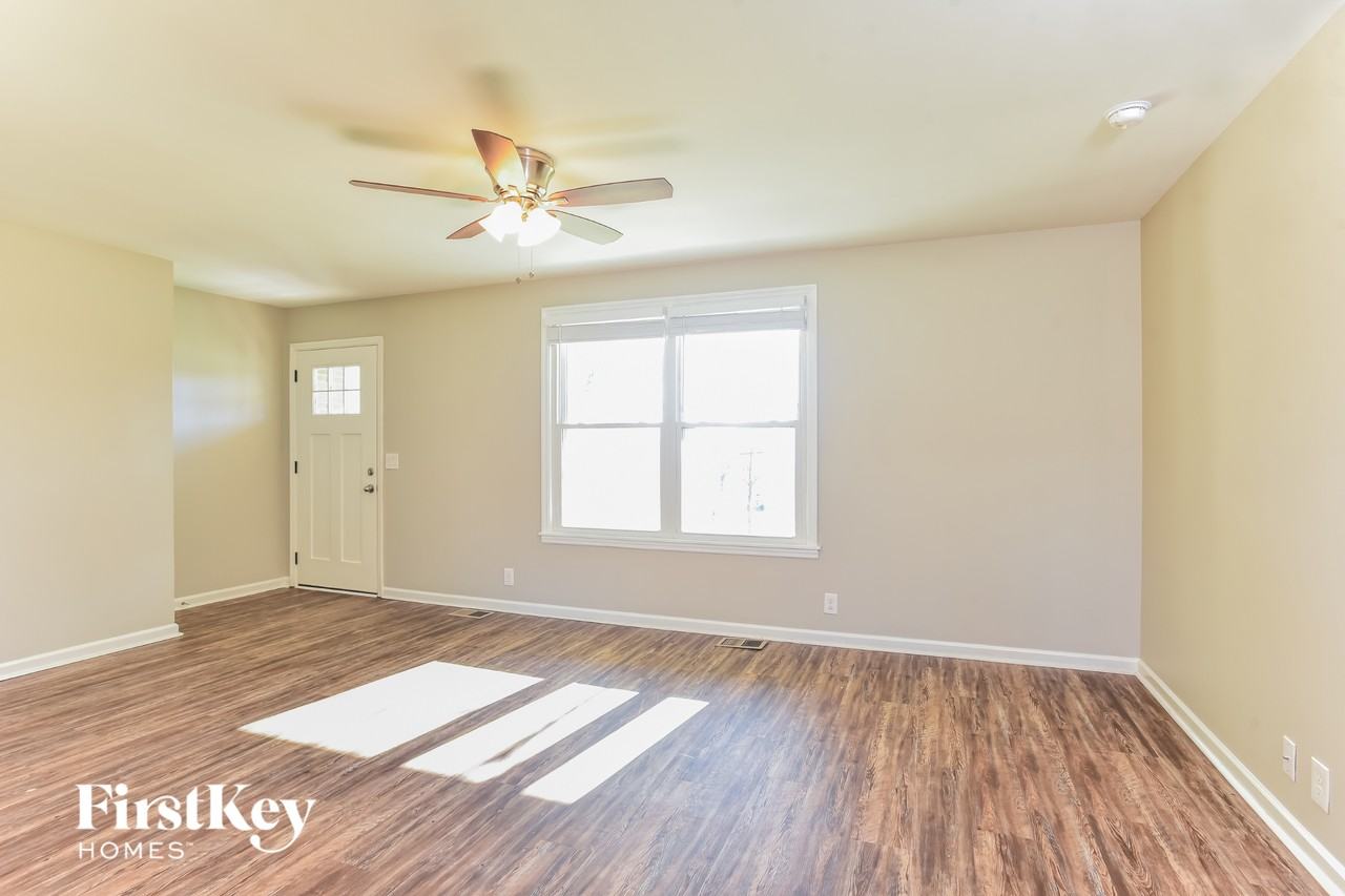 119 Melanie Dr - Photo 3 of 15
