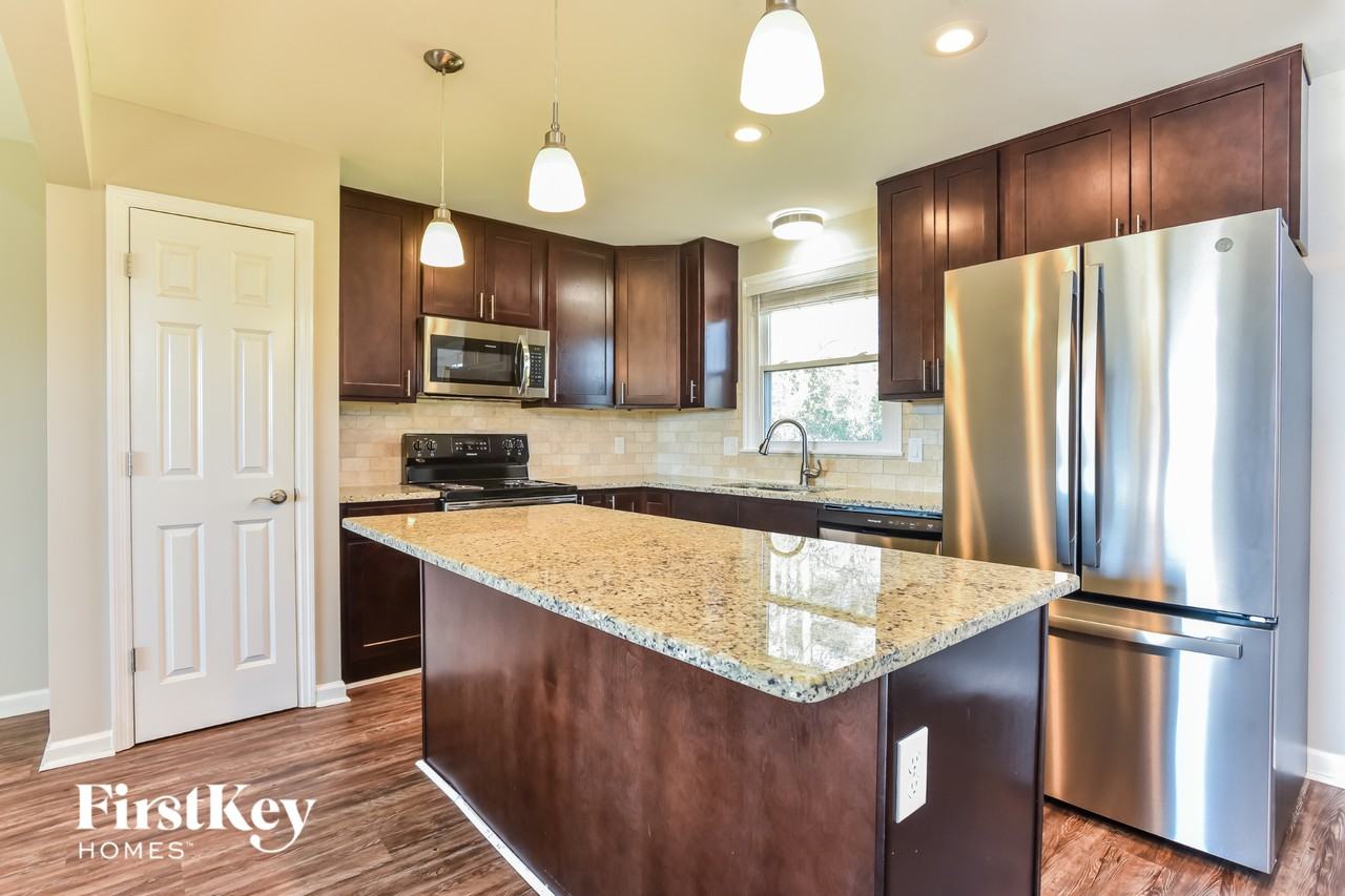 119 Melanie Dr - Photo 6 of 15
