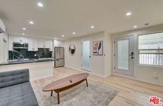 9042 Phyllis Ave #B - Photo 1 of 1