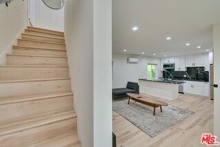 9042 Phyllis Ave #B - Photo 5 of 8