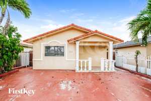 featured image of 2664 W 70th Pl