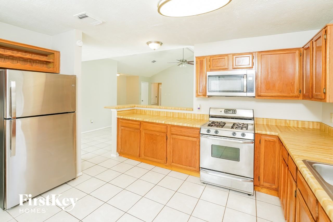 26511 Cypresswood Dr - Photo 7 of 15