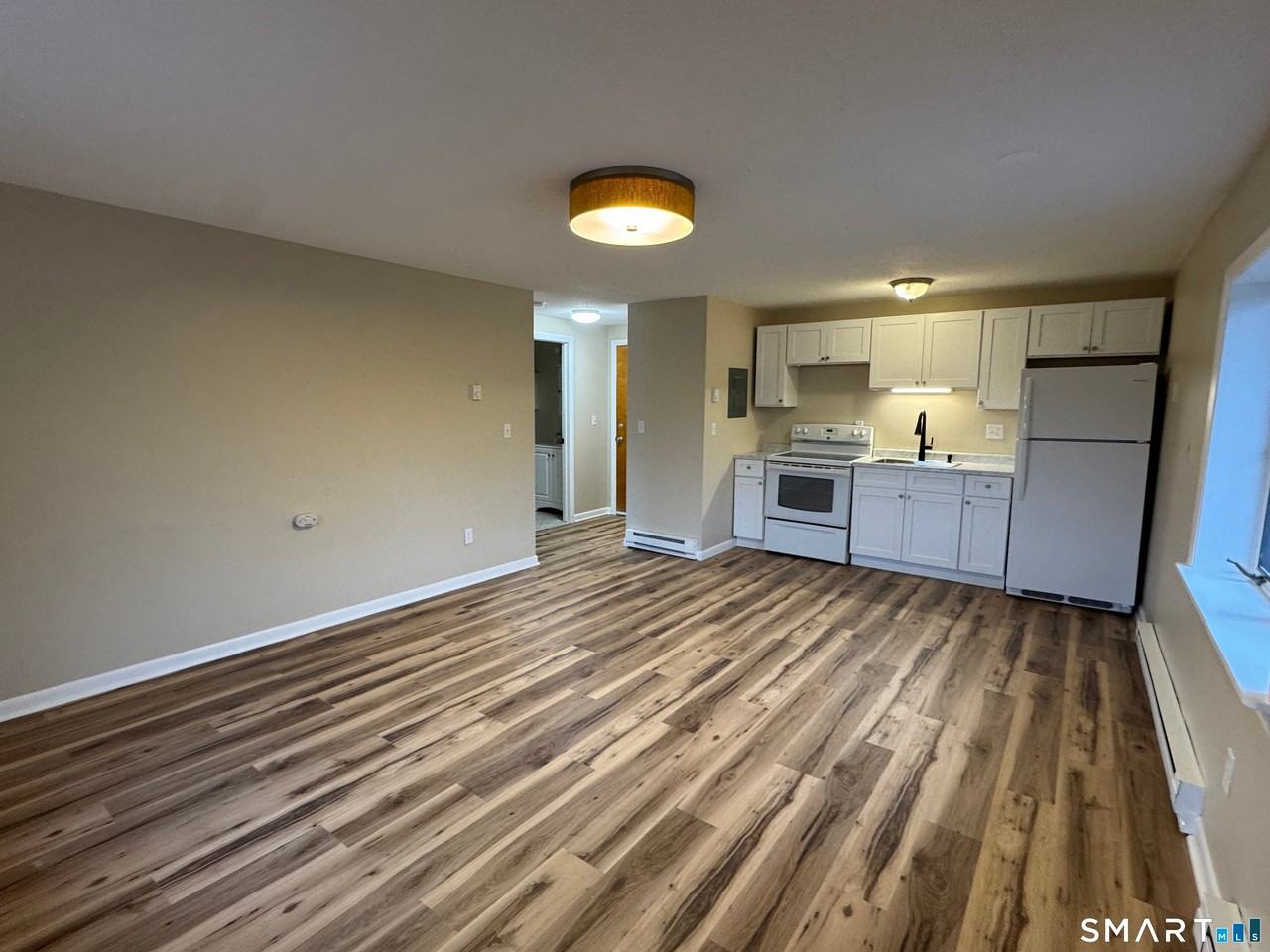 143 Main St - Photo 3 of 9