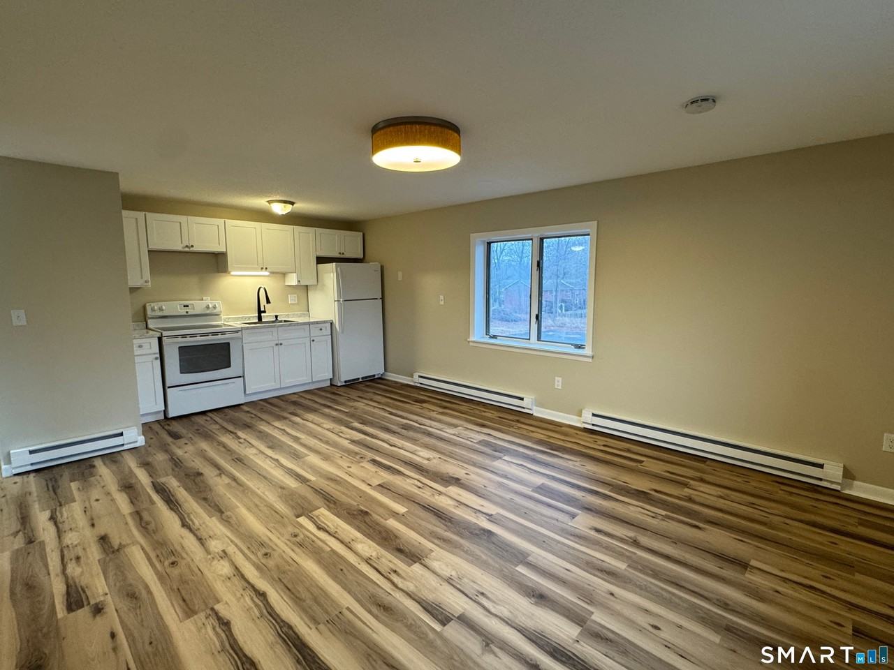 143 Main St - Photo 4 of 9