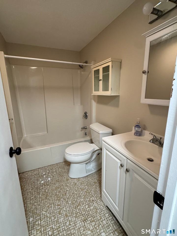 143 Main St - Photo 6 of 9