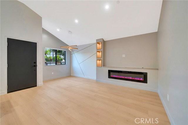 15741 Valerio St - Photo 3 of 8