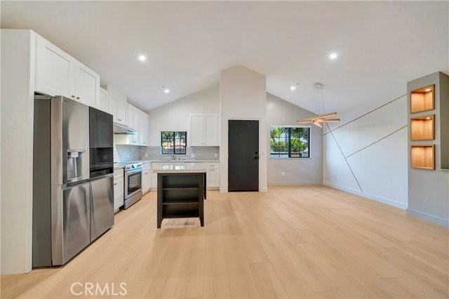 15741 Valerio St - Photo 7 of 8