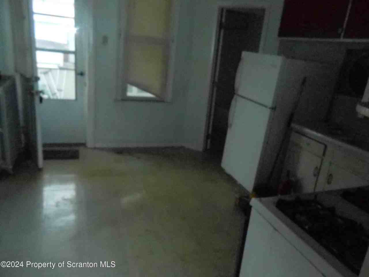 622 N Main Ave - Photo 2 of 9
