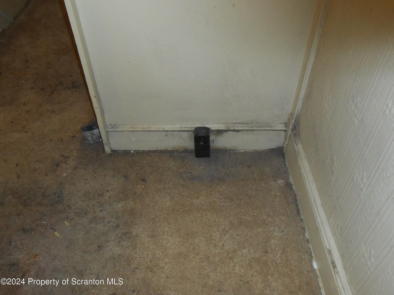 622 N Main Ave - Photo 6 of 9