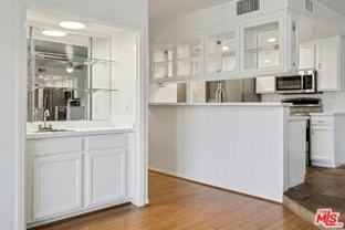 521 Montana Ave #301 - Photo 1 of 1