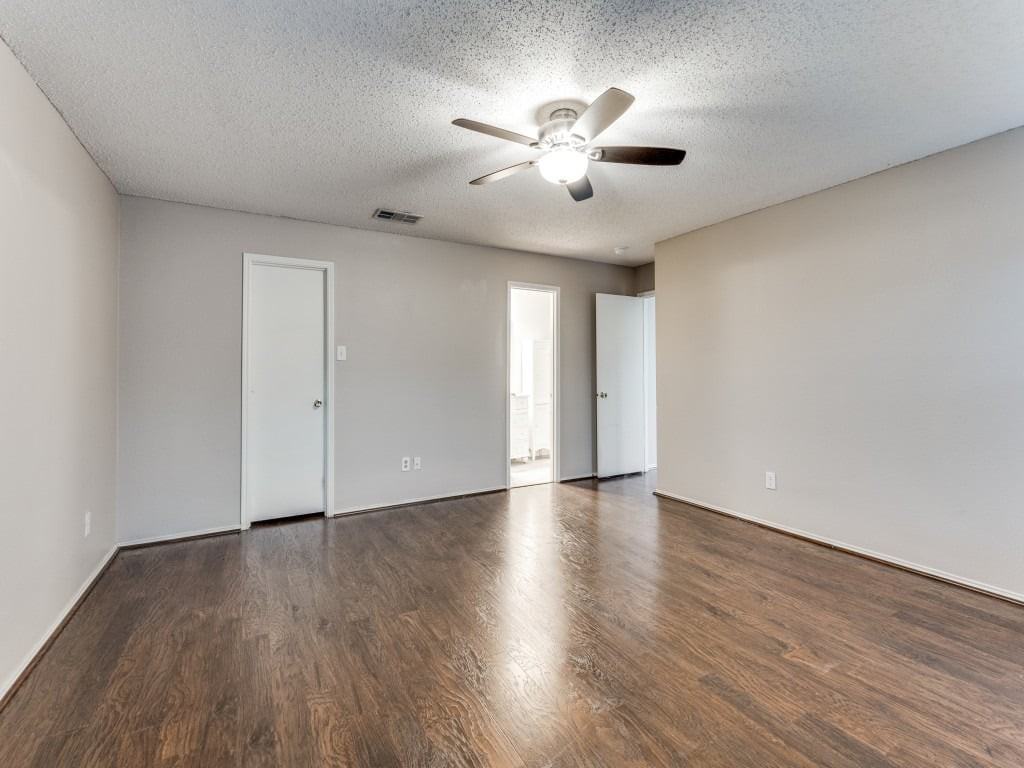541 Hertford St - Photo 5 of 13