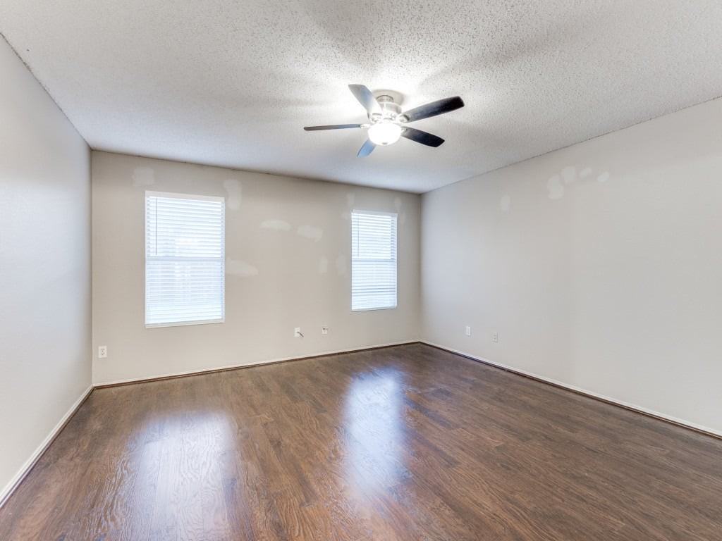 541 Hertford St - Photo 6 of 13