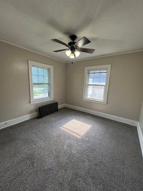 1137 44th St #4 - Photo 7 of 13