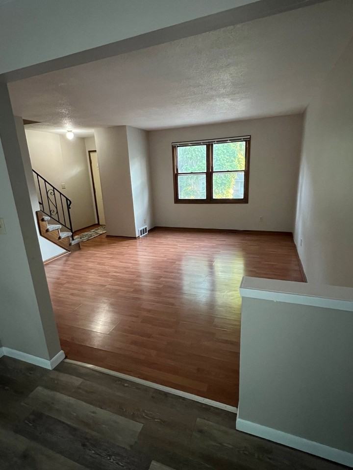35 E Pleasant View Dr