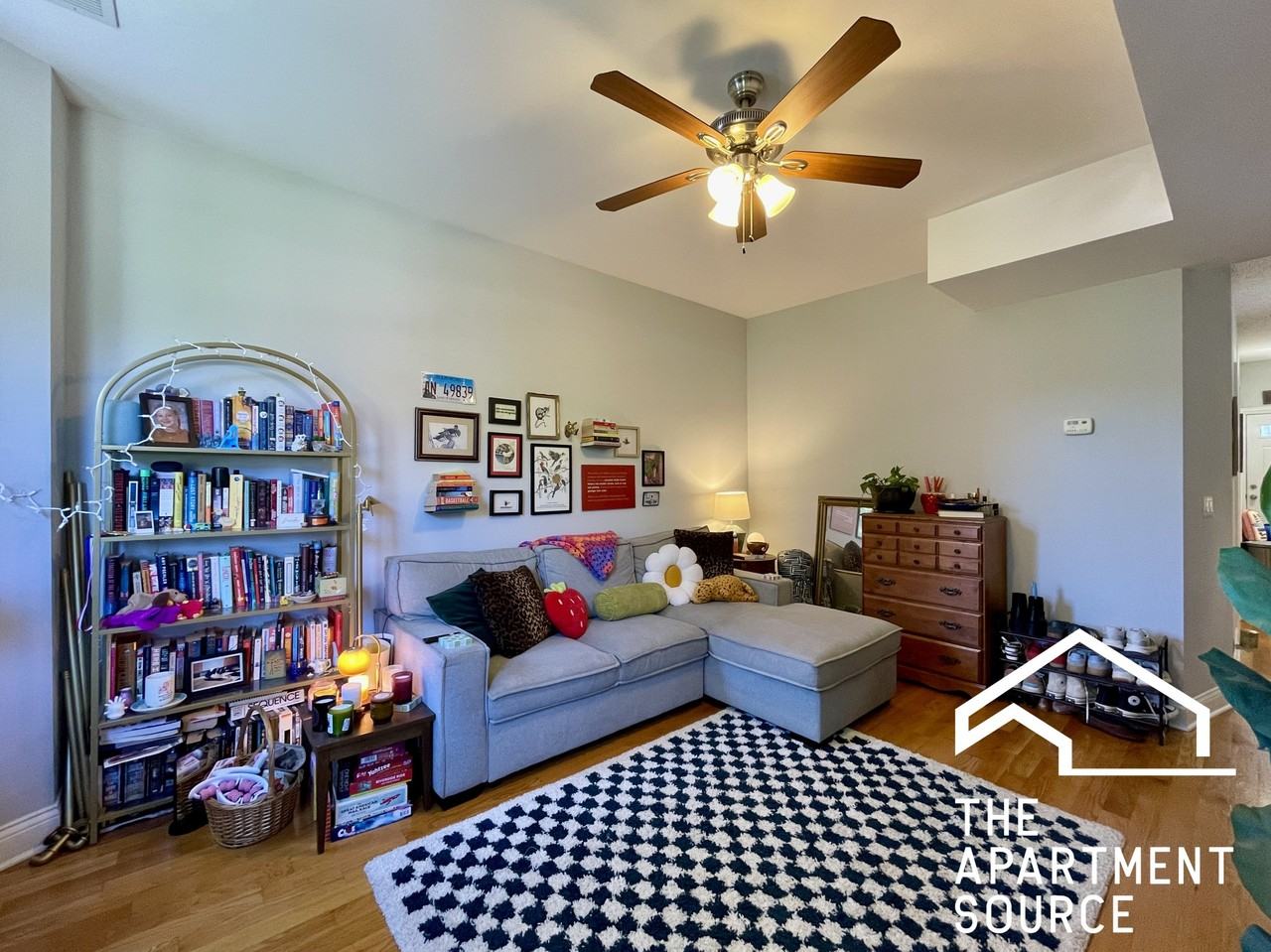 3611 W Wolfram St #2 - Photo 5 of 17