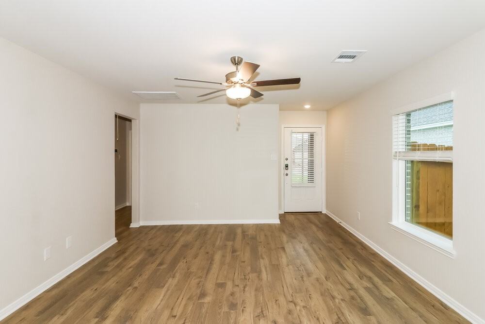7607 Tipton Meadow Way - Photo 4 of 16