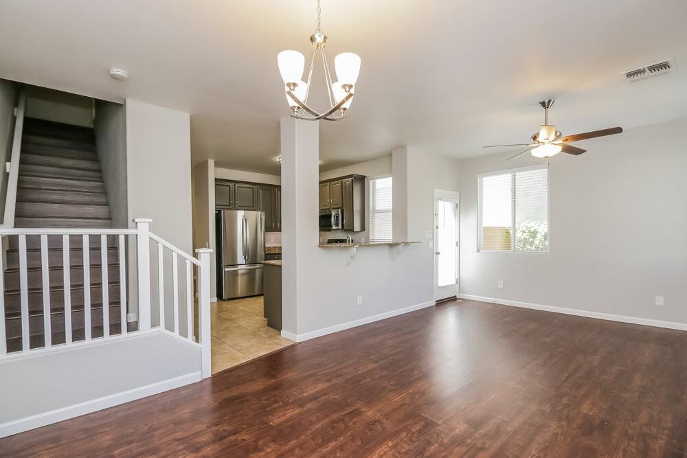 10215 E Isleta Ave - Photo 6 of 17