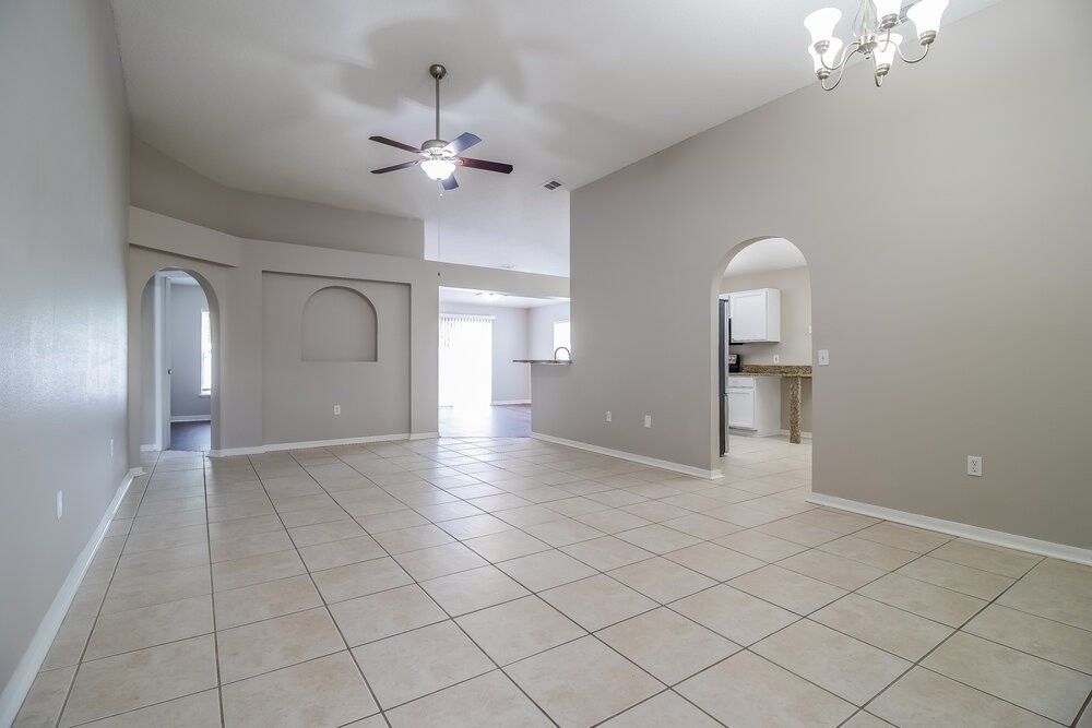 12514 Woodbury Cove Dr - Photo 4 of 16