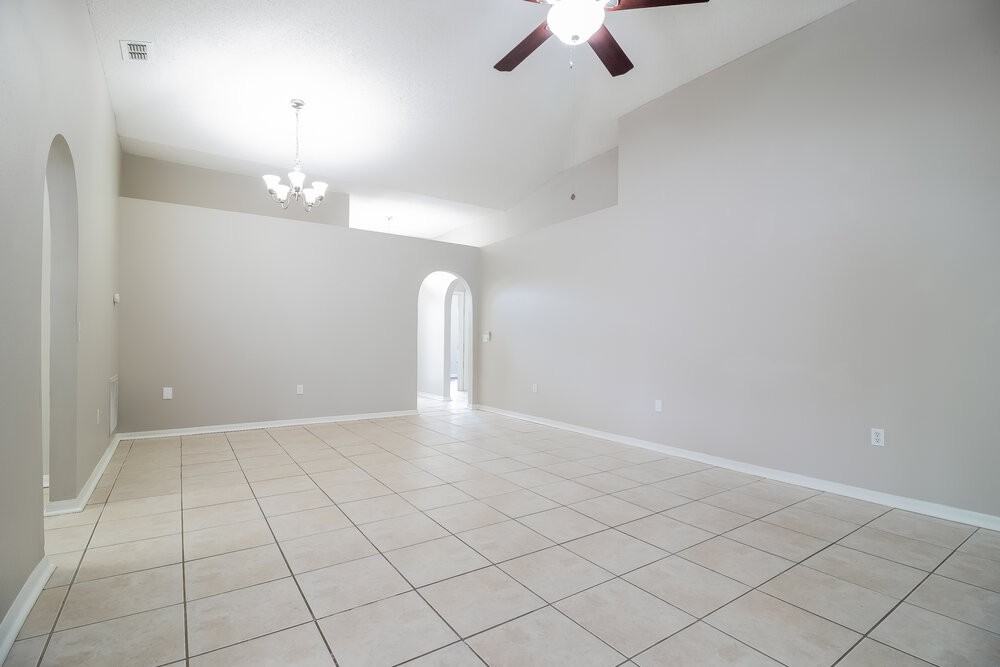 12514 Woodbury Cove Dr - Photo 5 of 16