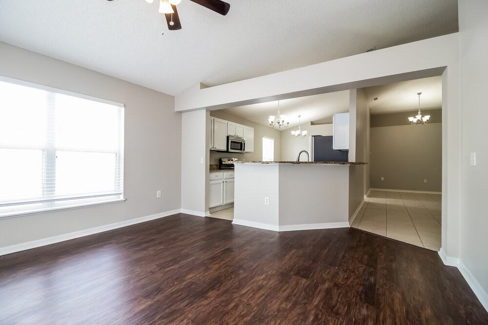 12514 Woodbury Cove Dr - Photo 6 of 16