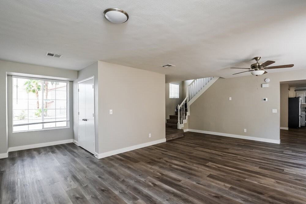 1512 Spreading Oak Dr - Photo 3 of 15
