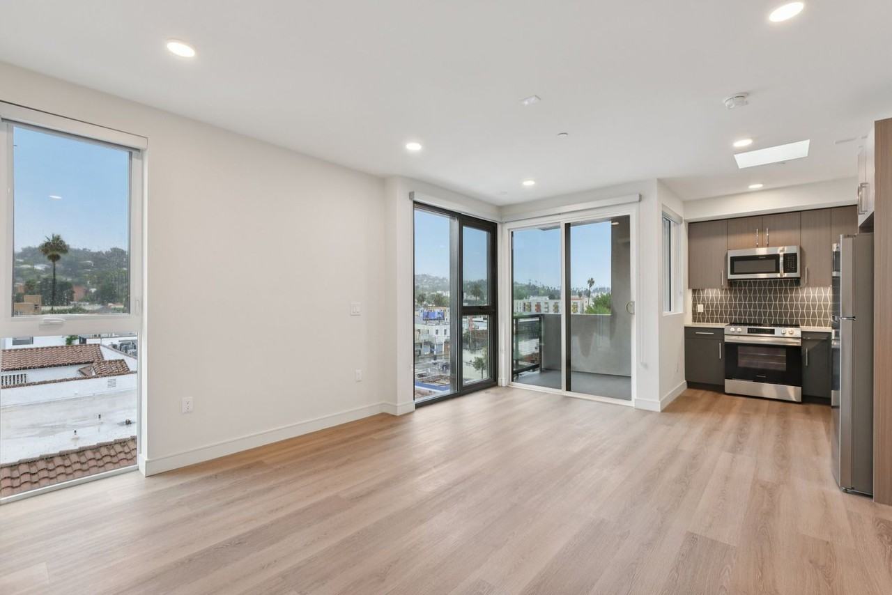 TALA Residences at Onix Hollywood - Photo 6 of 35